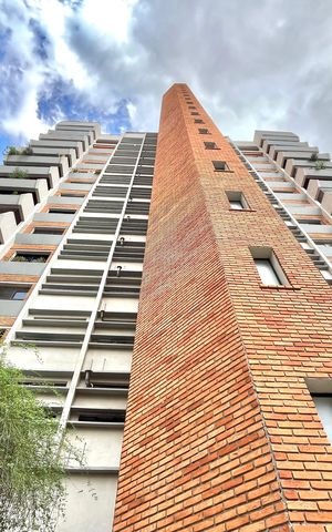 Apartamento à venda com 171m², 4 quartos e 3 vagas Apartamento à venda com 171m², 4 quartos e 3 vagasFachada