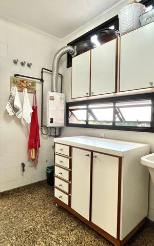 Apartamento à venda com 171m², 4 quartos e 3 vagas Apartamento à venda com 171m², 4 quartos e 3 vagasÁrea de Serviço