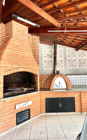 Apartamento à venda com 171m², 4 quartos e 3 vagas Apartamento à venda com 171m², 4 quartos e 3 vagasÁrea comum - Churrasqueira
