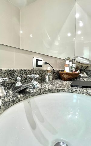Apartamento à venda com 171m², 4 quartos e 3 vagas Apartamento à venda com 171m², 4 quartos e 3 vagasBanheiro da Suíte 1