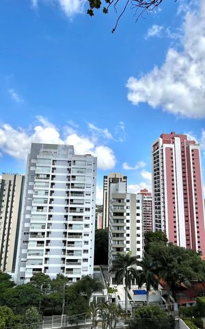 Apartamento à venda com 171m², 4 quartos e 3 vagas Apartamento à venda com 171m², 4 quartos e 3 vagasVista da Sala