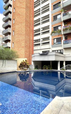 Apartamento à venda com 171m², 4 quartos e 3 vagas Apartamento à venda com 171m², 4 quartos e 3 vagasÁrea comum - Piscina