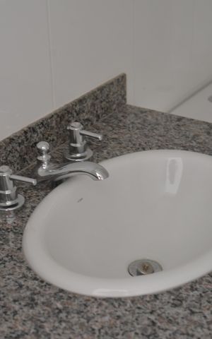 Apartamento à venda com 82m², 3 quartos e 2 vagasBanheiro Social