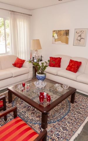 Casa de condomínio à venda com 250m², 4 quartos e 4 vagasSala