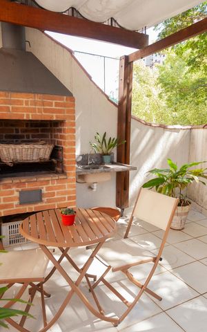 Casa de condomínio à venda com 250m², 4 quartos e 4 vagasChurrasqueira