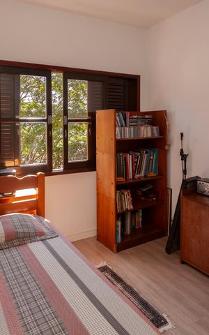Casa de condomínio à venda com 250m², 4 quartos e 4 vagasQuarto 3