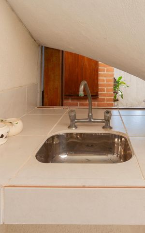 Casa de condomínio à venda com 250m², 4 quartos e 4 vagasQuintal