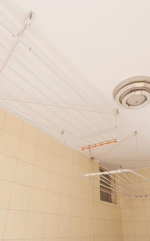 Casa de condomínio à venda com 250m², 4 quartos e 4 vagasÁrea de Serviço