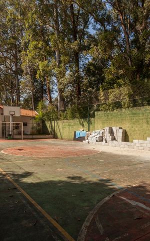 Casa de condomínio à venda com 250m², 4 quartos e 4 vagasQuadra Esportiva