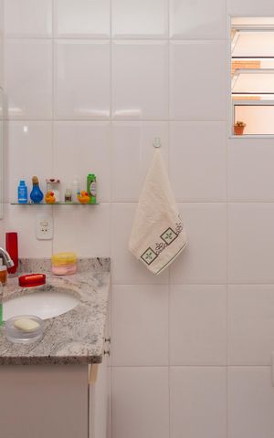 Casa de condomínio à venda com 250m², 4 quartos e 4 vagasBanheiro 2
