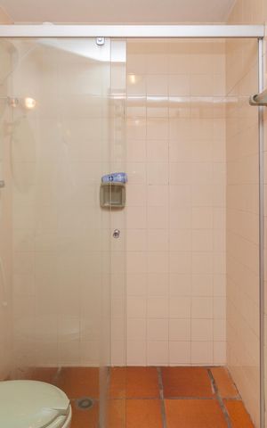 Casa de condomínio à venda com 250m², 4 quartos e 4 vagasBanheiro Social