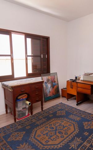 Casa de condomínio à venda com 250m², 4 quartos e 4 vagasEscritório