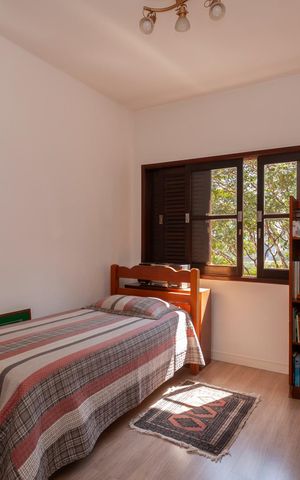 Casa de condomínio à venda com 250m², 4 quartos e 4 vagasQuarto 3