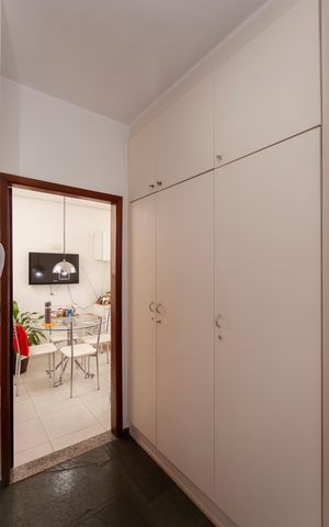 Casa de condomínio à venda com 250m², 4 quartos e 4 vagasDespensa