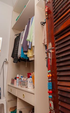 Casa de condomínio à venda com 250m², 4 quartos e 4 vagasCloset da suíte