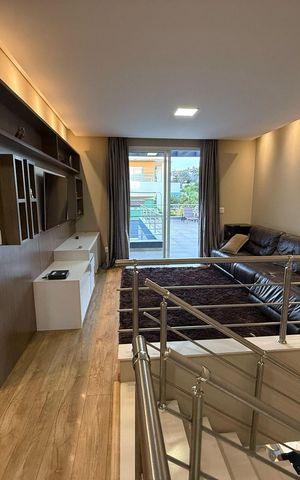 Casa de condomínio à venda com 402m², 4 quartos e 4 vagasSala