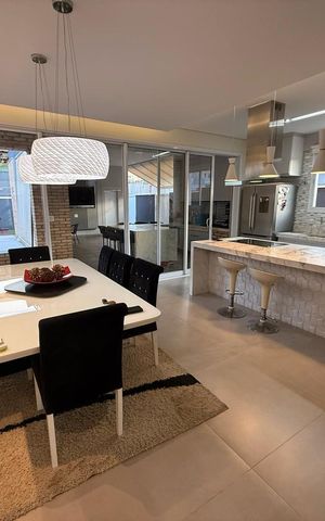 Casa de condomínio à venda com 402m², 4 quartos e 4 vagasSala de Jantar