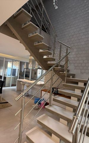 Casa de condomínio à venda com 402m², 4 quartos e 4 vagasSala de Jantar