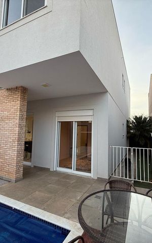 Casa de condomínio à venda com 402m², 4 quartos e 4 vagasPiscina