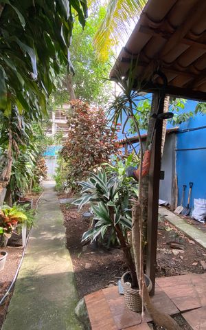 Casa à venda com 190m², 3 quartos e 3 vagas Casa à venda com 190m², 3 quartos e 3 vagasQuintal