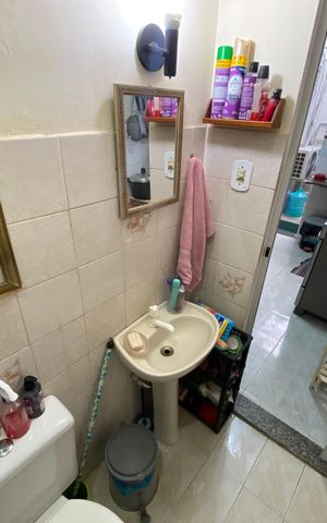Casa à venda com 190m², 3 quartos e 3 vagas Casa à venda com 190m², 3 quartos e 3 vagasBanheiro