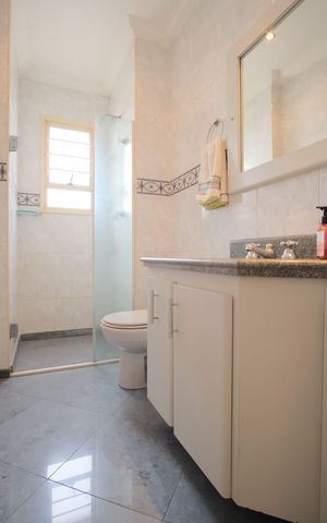 Apartamento à venda com 297m², 4 quartos e 4 vagasBanheiro da Suíte 1
