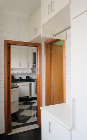 Apartamento à venda com 297m², 4 quartos e 4 vagasÁrea de Serviço