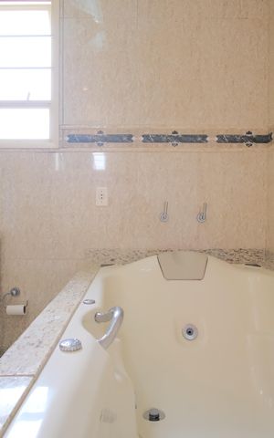 Apartamento à venda com 297m², 4 quartos e 4 vagasBanheiro da Suíte 4