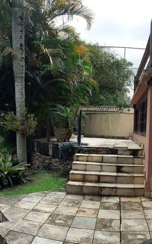 Casa à venda com 370m², 3 quartos e 4 vagas