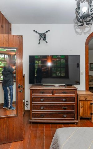 Casa à venda com 480m², 5 quartos e 4 vagas Casa à venda com 480m², 5 quartos e 4 vagasSuíte 2