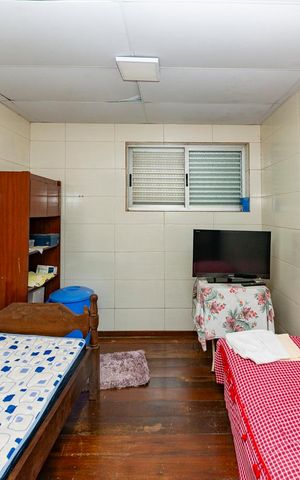 Casa à venda com 480m², 5 quartos e 4 vagas Casa à venda com 480m², 5 quartos e 4 vagasQuarto de Serviço