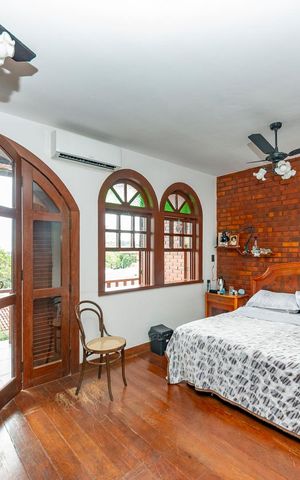 Casa à venda com 480m², 5 quartos e 4 vagas Casa à venda com 480m², 5 quartos e 4 vagasSuíte 1