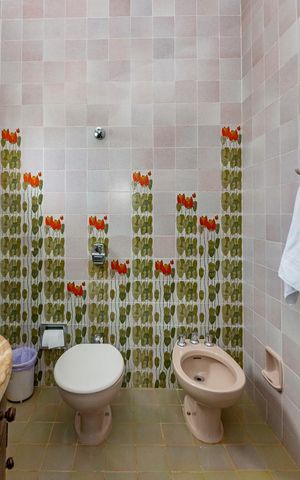 Casa à venda com 480m², 5 quartos e 4 vagas Casa à venda com 480m², 5 quartos e 4 vagasBanheiro da Suíte 2