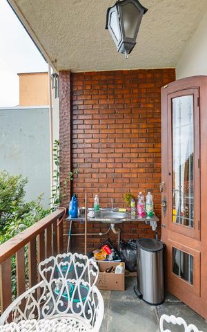 Casa à venda com 480m², 5 quartos e 4 vagas Casa à venda com 480m², 5 quartos e 4 vagasVaranda da Sala
