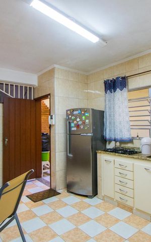 Casa à venda com 167m², 3 quartos e 3 vagasCozinha