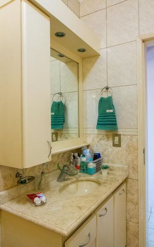 Casa à venda com 167m², 3 quartos e 3 vagasBanheiro social 2