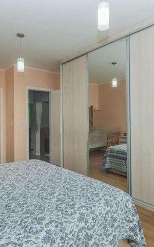Casa à venda com 330m², 4 quartos e 3 vagas Casa à venda com 330m², 4 quartos e 3 vagasQuarto