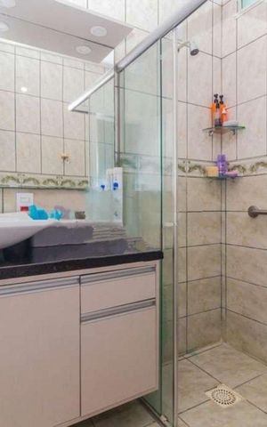 Casa à venda com 330m², 4 quartos e 3 vagas Casa à venda com 330m², 4 quartos e 3 vagasBanheiro