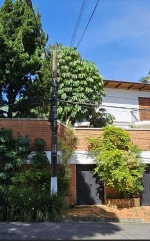 Casa à venda com 800m², 5 quartos e 4 vagas Casa à venda com 800m², 5 quartos e 4 vagasFoto 01