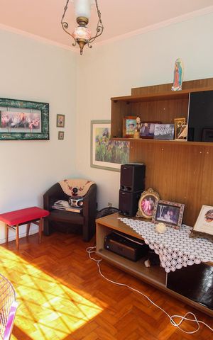 Casa à venda com 220m², 4 quartos e 2 vagas Casa à venda com 220m², 4 quartos e 2 vagasQuarto 2