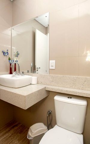 Casa à venda com 300m², 5 quartos e 5 vagasBanheiro 4