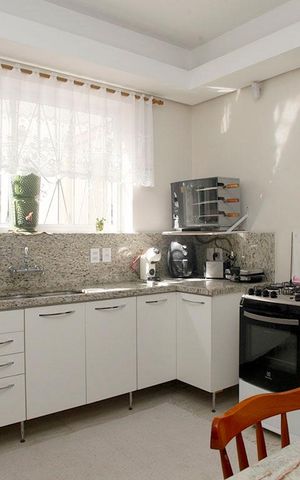 Casa à venda com 300m², 5 quartos e 5 vagasCozinha