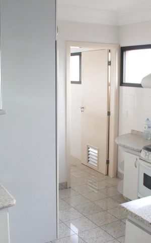 Apartamento à venda com 143m², 3 quartos e 3 vagasCozinha
