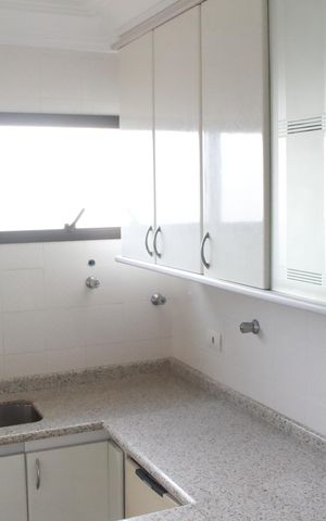 Apartamento à venda com 143m², 3 quartos e 3 vagasCozinha