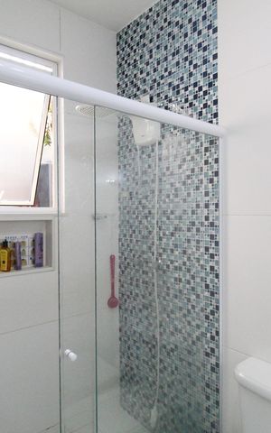 Casa de condomínio à venda com 200m², 4 quartos e 2 vagasBanheiro social