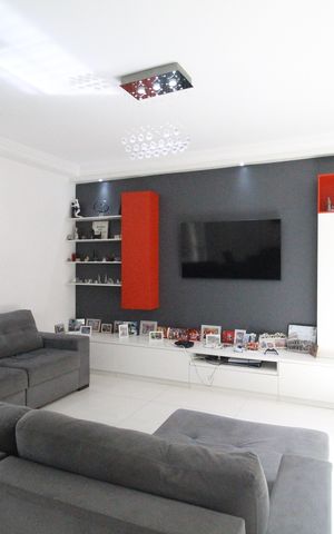 Casa de condomínio à venda com 200m², 4 quartos e 2 vagasSala