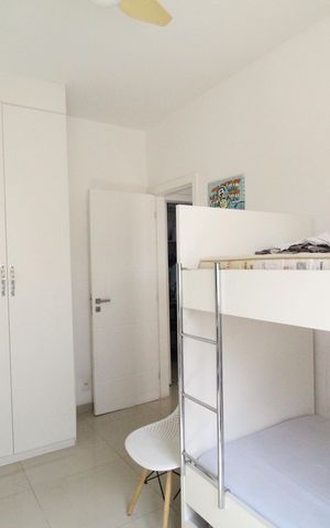 Casa de condomínio à venda com 200m², 4 quartos e 2 vagasQuarto 2