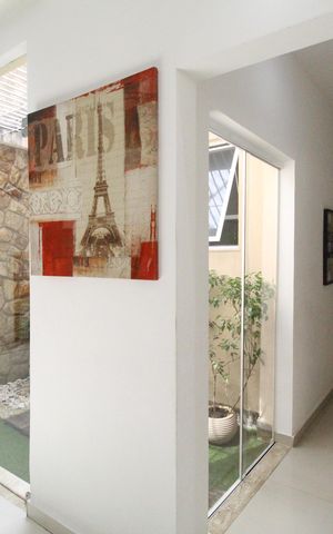 Casa de condomínio à venda com 200m², 4 quartos e 2 vagasSala