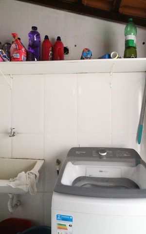 Casa de condomínio à venda com 200m², 4 quartos e 2 vagasÁrea de serviço