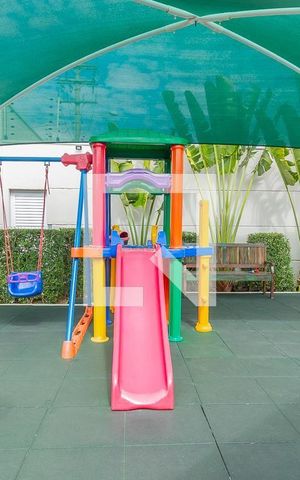 Apartamento à venda com 51m², 2 quartos e 1 vaga Apartamento à venda com 51m², 2 quartos e 1 vagaÁrea comum - Playground